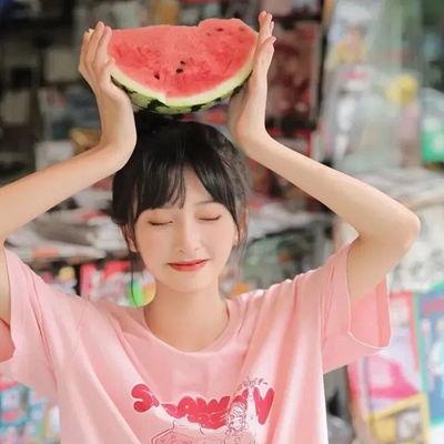 娱乐吃瓜酱头像女生图片,揭秘网红头像背后的时尚魅力  第2张